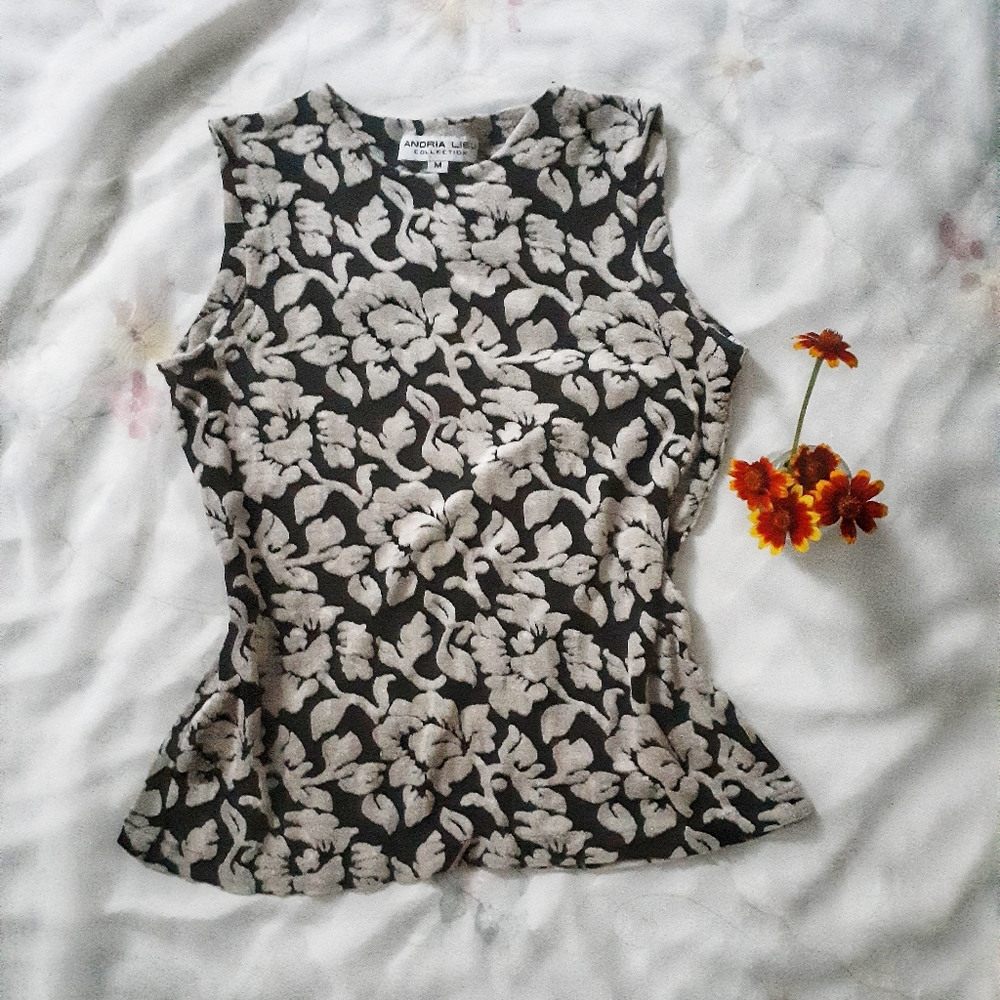 Vintage 90s whimsigoth stretch floral tank